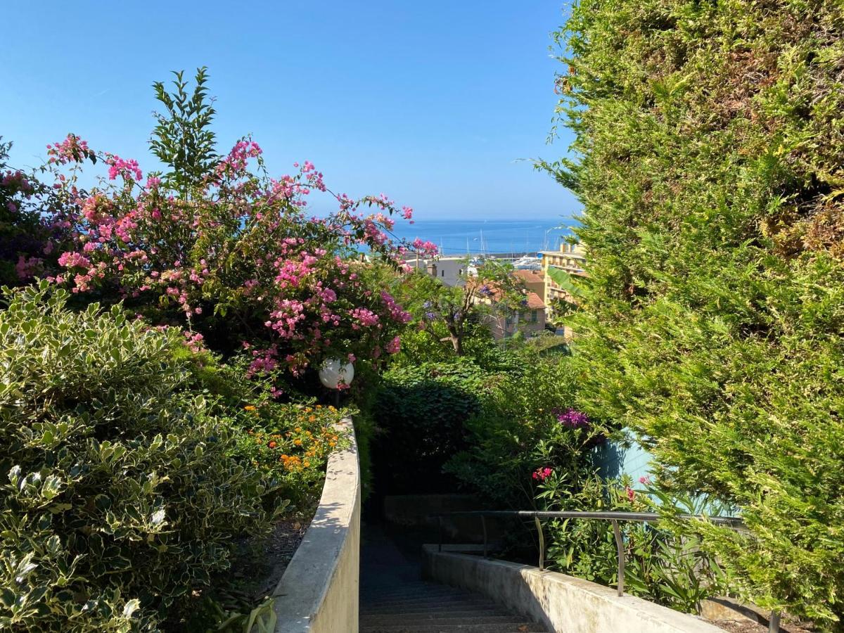 Appartement Mansfield Vue Carte Postale Terrasse Piscine Calme Port à 200m à Pied Menton